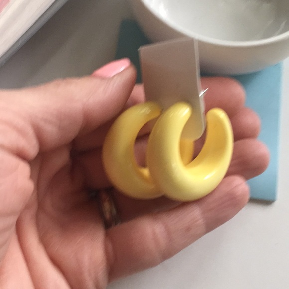 Yellow Earrings NWT (never worn) - Picture 4 of 4